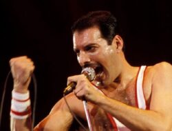 5 Seniman yang Meninggal Ke Hari, Bulan dan Tahun yang Sama, Salah Satunya Freddie Mercury