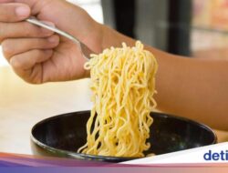 Sering Makan Mie Instan Bisa Picu Batu Ginjal, Ini Faktanya