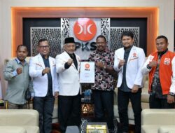 Hadapi Pemilihan Kepal Adaerah 2024, DPP PKS Serahkan SK kepada 5 Cakada Didalam Indonesia Timur