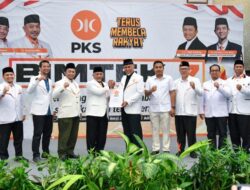 Pemungutan Suara Kepala Daerah Serentak 2024, Ri PKS Serahkan SK Untuk Bakal Kandidat Gubernur dan Wagub Sumbar