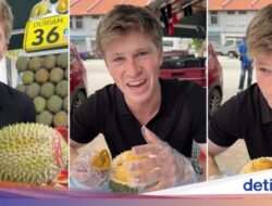 Presenter TV Ini Coba Makan Durian Pertama Kali, Begini Reaksinya!