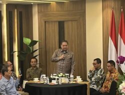 RI Kurangi Ketergantungan Nilai Mata Uang Asing, Menko Airlangga Punya Jurusnya