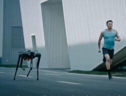 Mesin Otomatis Anjing Black Panther 2.0 Buatan China Berlari Melebihi Usain Bolt