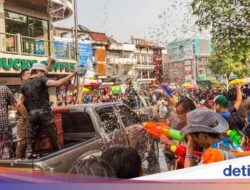 Ternyata Tak Semua Turis Senang Bersama Perayaan Seni Songkran