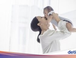 Sederet Gangguan yang Bisa Muncul Pada Asal Peluk-Cium Anak Tanpa Izin Ortu