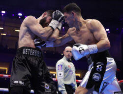 Penantang Nomor 1 Terbaru WBA, Artur Beterbiev Turun Takhta