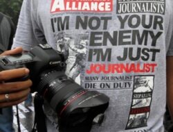 Jurnalis Foreign Wajib Punya Surat Keterangan Kepolisian? Kapolri dan Kadiv Humas Polri Buka Suara