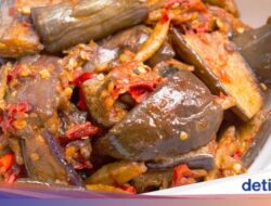 3 Resep Tumis Terong Ungu Bumbu Pedas Gurih Bagi Makan Siang