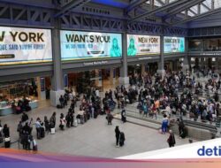 Ramai Stasiun Penn, Warga AS Bersiap Rayakan Akhir Pekan Memorial Day