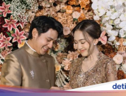 Romantisnya Arbani Yasiz dan Tunangannya Pada Kulineran Di Jepang