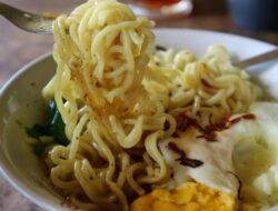 Apakah Aman Rebus Mie Instan Di Air Lama? Ini Jawaban Ahli