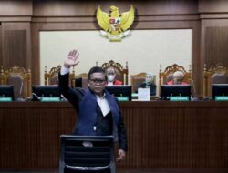 Hasto Kristiyanto Hadapi Keinginan Jaksa Hari Ini