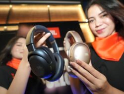 Pada JBL Menantang Dominasi Apple lewat Tour One M3 Smart Tx