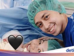 Sayang Suami! Ribka Sugiarto Masak Tumis Kangkung buat Rian Ardianto