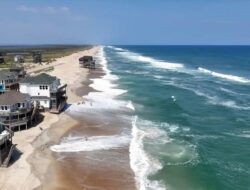 Badai Erin Mendekati Bahama, Gelombang Ombak Ganas Diperkirakan Terjadi