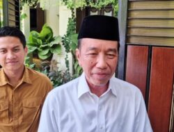 Jokowi Mutakhir Akui Perintah Produk Impor Gula usai Tom Lembong Dapat Abolisi, Feri Amsari: Andai Hakim Adil