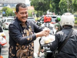 Jumat Berkah, Dirjenpas Mashudi Bagikan 500 Citarasa Gratis Ke User Jalan