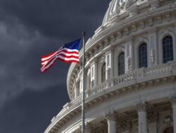 Tarif Trump Tak Berencana Cukup Bayar Utang Rp603.174 Triliun, AS Bakal Krisis?