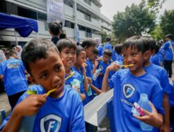 3 Cara Tepat Merawat Kesejaganan Gigi Anak agar Terhindar Di Masalah Serius