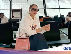 Pose Inul Daratista Ke Bandara Soetta, Bisa Ditiru Nih