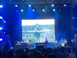 Juicy Luicy Diganggu Laron Pada Manggung Ke JakCloth 2025 Hari Pertama, Julian Kaisar: Gue Ngeri Ketelen