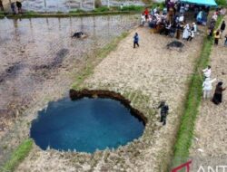 Heboh Air Sinkhole Ke Sumbar Dipercaya Berkhasiat, Ini Wanti-wanti BRIN