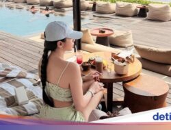 Cantiknya Angel Karamoy Pelesiran Di Pulau Dewata
