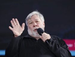 Apple Rayakan 50 Tahun, Steve Wozniak Malah Pilih Pensiun Di Keahlian dan Menjauh Di AI
