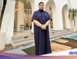 Sesudah Jualan Nasi Kulit, Ivan Gunawan Kini Desain Cup Minuman Populer