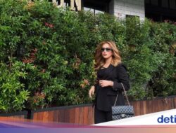 Mewah! Tasya Farasya Makan Croissant Ke Dubai hingga Ngopi Ke Mekkah