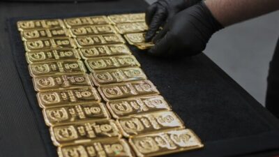 Diborong BRICS, Harga Emas Dunia Diramal Melambung Pekan Didepan
