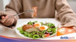 Makan Salad Terus Tapi Berat Badan Gak Turun-turun? Ini Alasannya