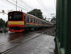 Cara Agar Kendaraan Pribadi Elektrik Tak Mati Di Melintasi Rel Kereta