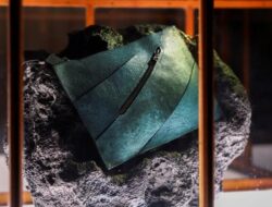 Saku Tangan Untuk Kulit Dinosaurus Memicu Perdebatan Ilmiah, Ini Alasannya