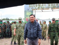 Kunjungi Yonif TP 861, Sjafrie Minta Prajurit TNI Jaga Hubungan Baik Di Warga Papua