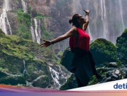 Foto Luna Maya Hingga Air Terjun Tumpak Sewu