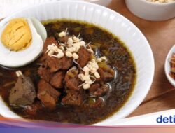 Resep Rawon Daging Sapi Khas Jawa Timur yang Otentik, Kuahnya Pekat!