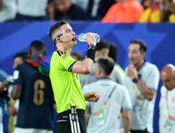 Sebelumnya Ada ‘Hydration Break’, Bagaimana Olahragawan Bola Memenuhi Kebutuhan Hidrasi?