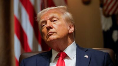 Genderang Pertempuran Dagang, Trump Ancam Tarif 100% yang Berani Pajaki Google, Meta, dan Apple!