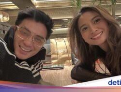 Intip Potret Seru Acha Septriasa Di Jajan Matcha hingga Minuman Di Kafe