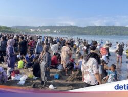 Long Weekend & Rayakan Persib Kampiun, Pangandaran Didalam Sebab Itu Lautan Manusia