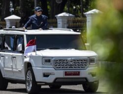 Cerita Pengalaman Hidup Prabowo Naik Maung: Bocor dan Bunyi ‘Geredek’