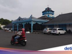 Diminta Tengahi 2 Kubu Keraton Pada Kirab Suro, Begini Respons Walkot Solo