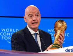 Fantastis! Bos FIFA Terbang Maraton Di Trophy Dunia, Setara 2,5 Kali Keliling Bumi