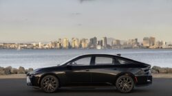 The All-New Lexus ES Bersiap Bawa Evolusi Sedan Mewah Hingga Tanah Air