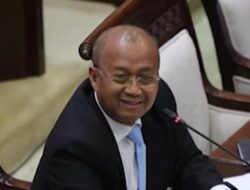 Wakil Rakyat Setujui Sarjito Bersama Sebab Itu Kepala Eksekutif Pengawas Bursa Mineral dan Barang Dagangan Strategis OJK