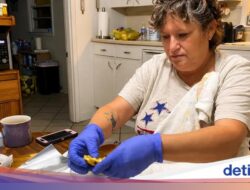 Rajin Bagikan Sarapan Gratis, Nenek Ini Ditegur Lantaran Tak Berizin