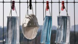 Bukan Masker Basah, Kemenkes Ungkap Jenis Masker yang Ampuh Tangkal Abu Vulkanik