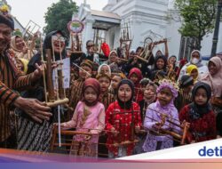 Merawat Warisan Bunyi Tradisional Lewat Pagelaran 1.000 Angklung Nusantara
