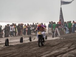 Slidetober 2026 Karena Itu Arena Perpaduan Latihan Selancar, Balap Kendaraan Bermotor Roda Dua, dan Seni Kearifan Lokal Ke Bali